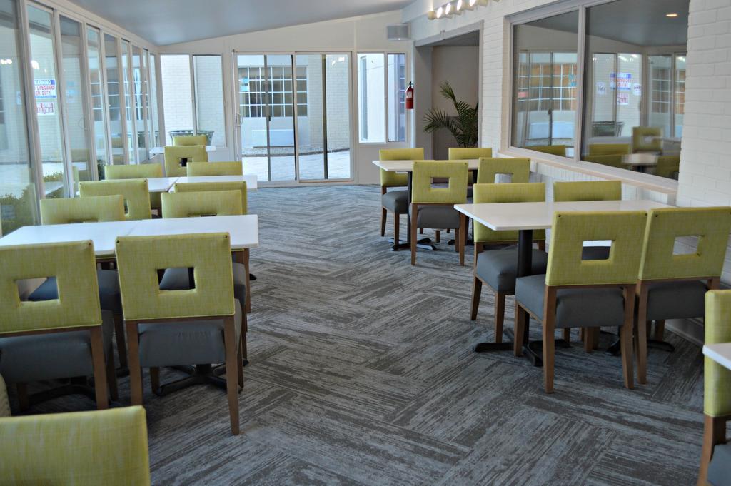 Wyndham Garden Hotel Cross Lanes Чарлстън Екстериор снимка