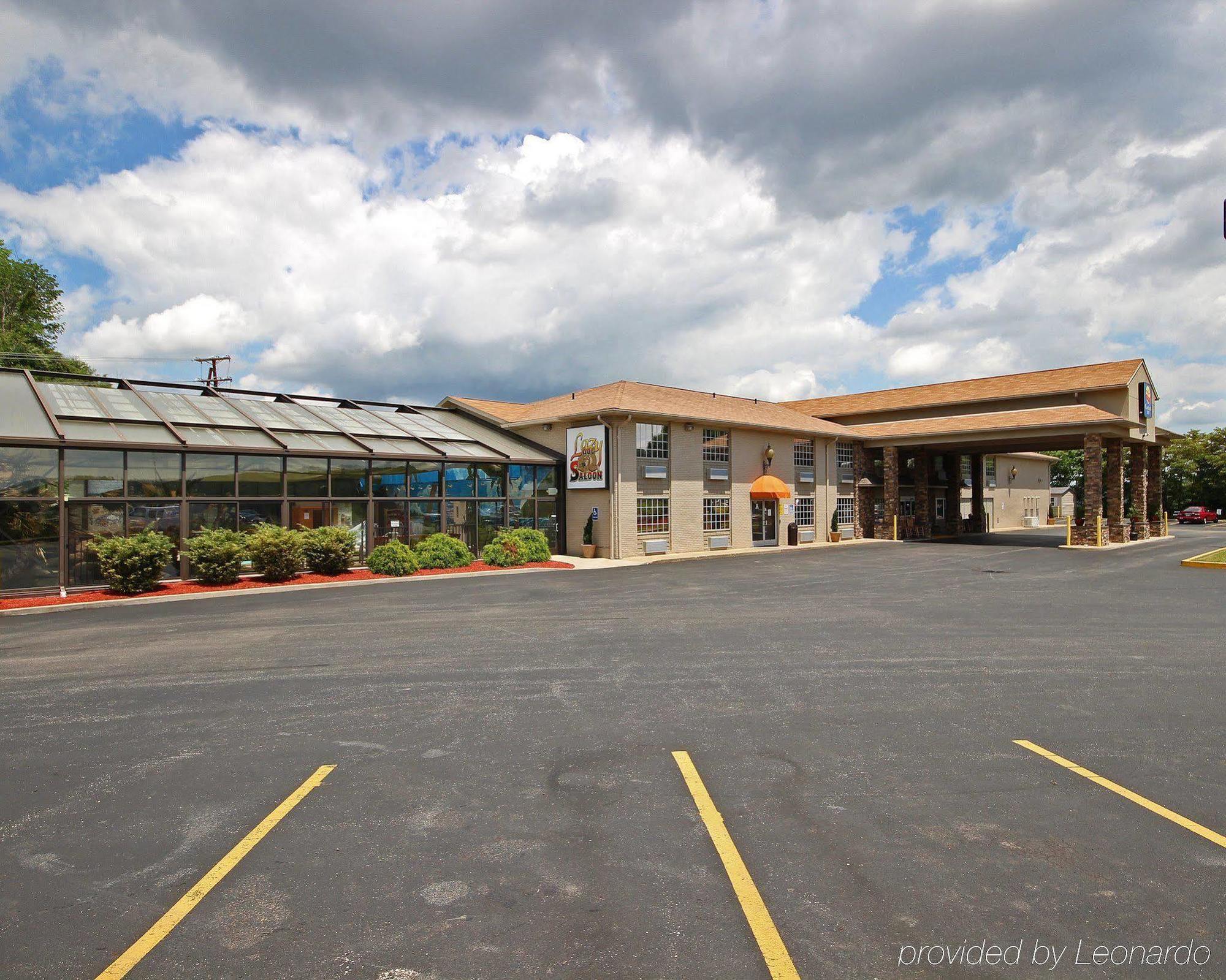 Wyndham Garden Hotel Cross Lanes Чарлстън Екстериор снимка