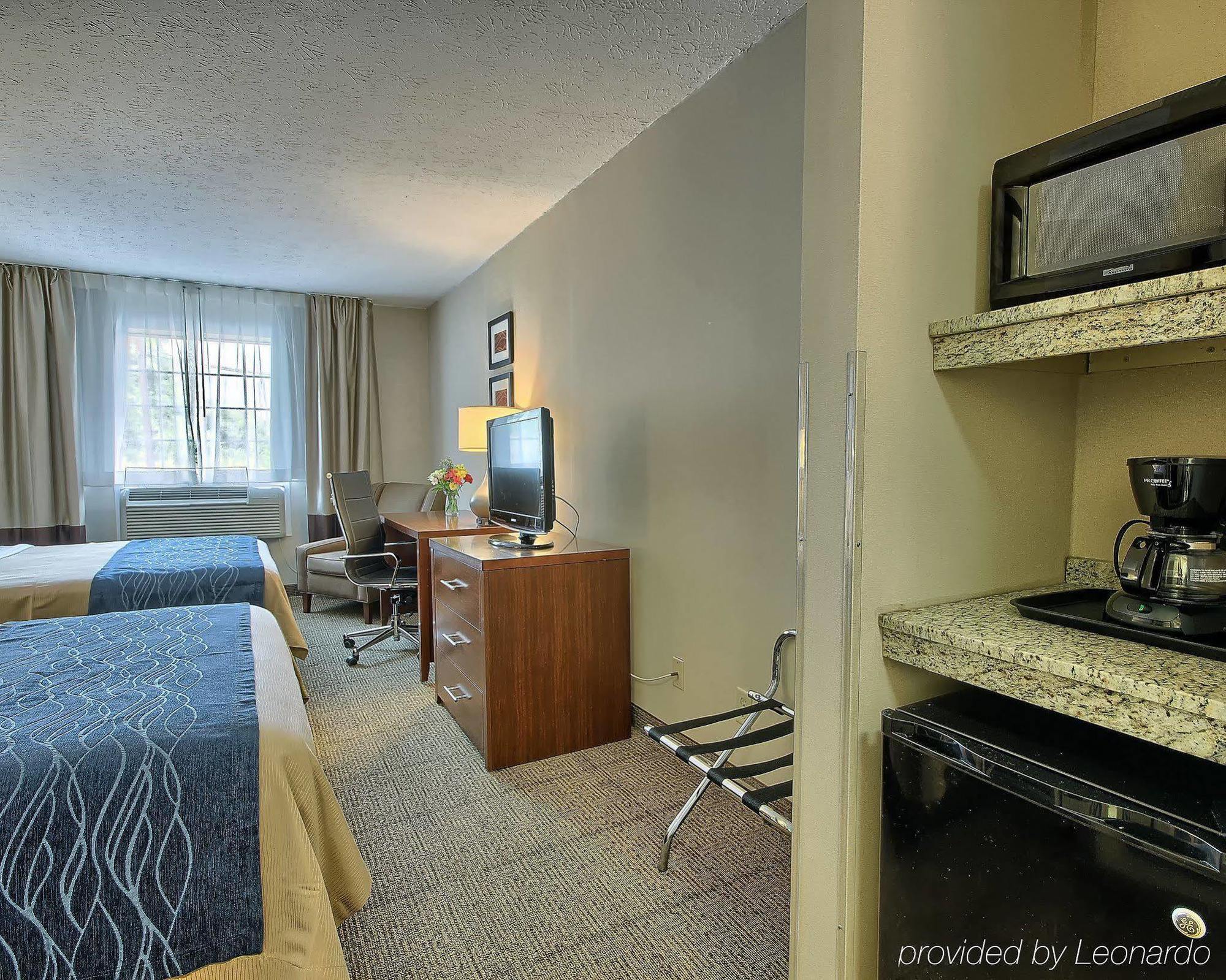 Wyndham Garden Hotel Cross Lanes Чарлстън Екстериор снимка