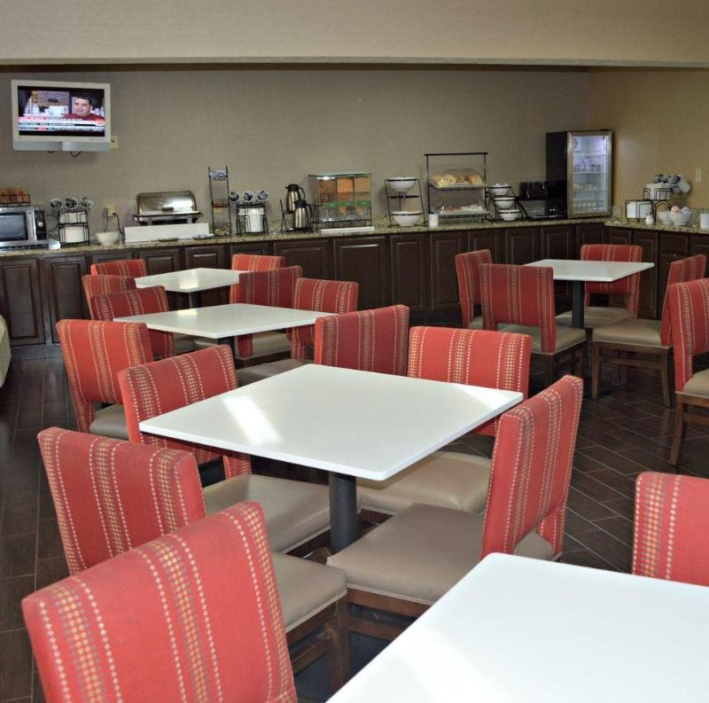 Wyndham Garden Hotel Cross Lanes Чарлстън Екстериор снимка