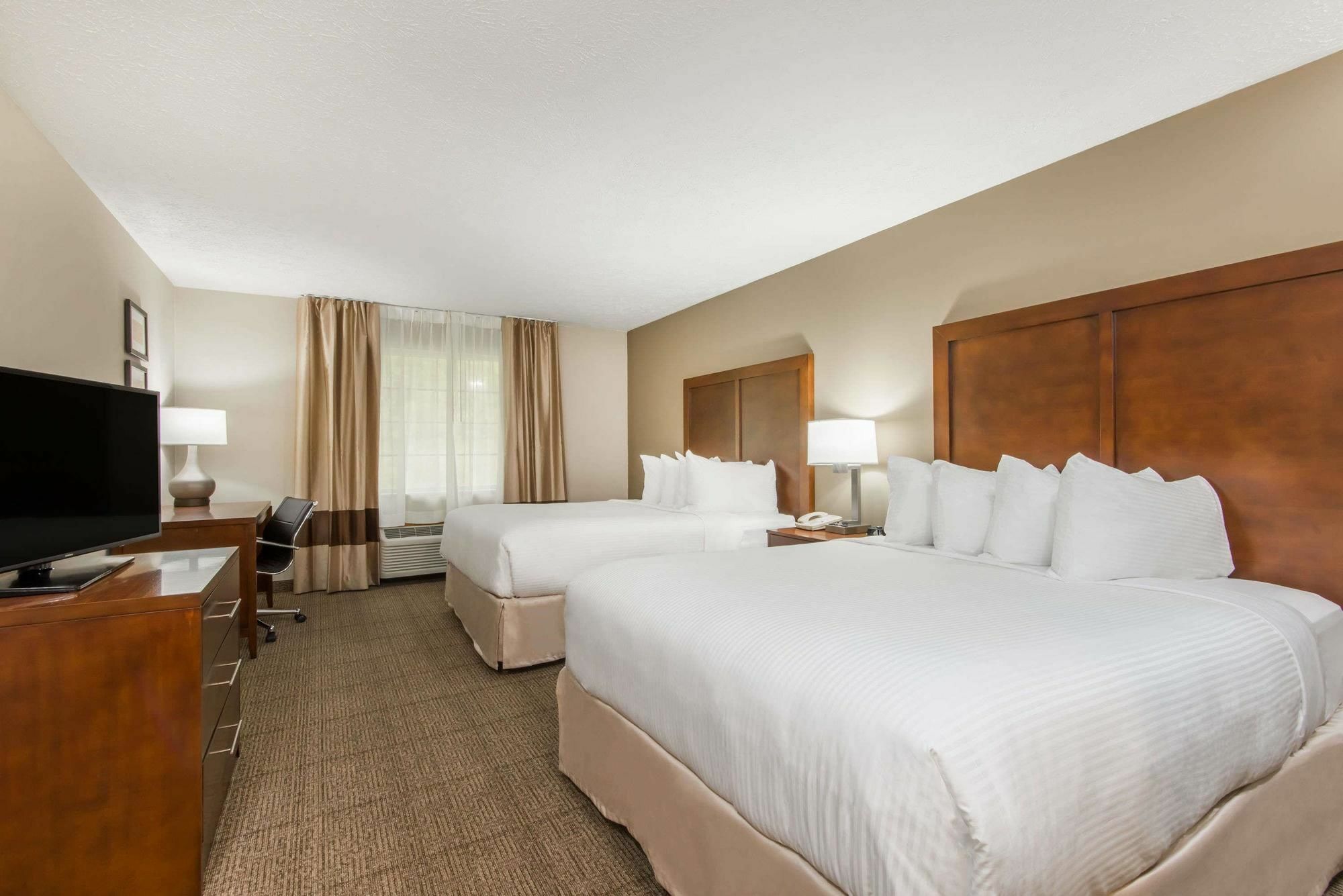 Wyndham Garden Hotel Cross Lanes Чарлстън Екстериор снимка
