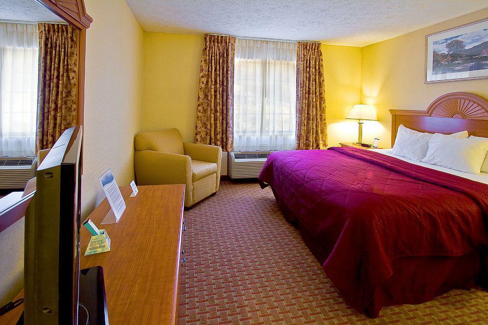 Wyndham Garden Hotel Cross Lanes Чарлстън Екстериор снимка